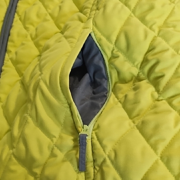 Vibrant Soft Sueded Fabric Yellow Green Quilted Vest Sip Pockets Dble Zip - Picture 4 of 13